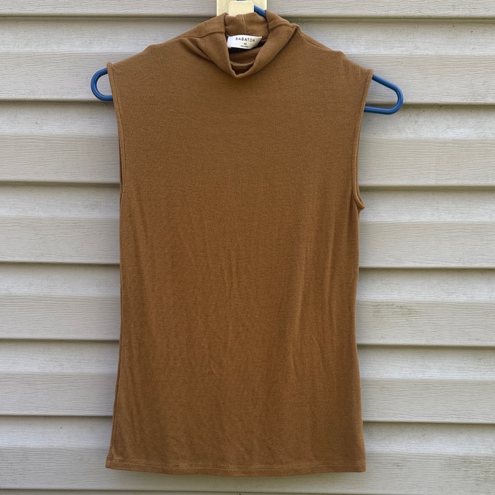 Babaton | Ribbed High Neck Sleeveless Top size XS
